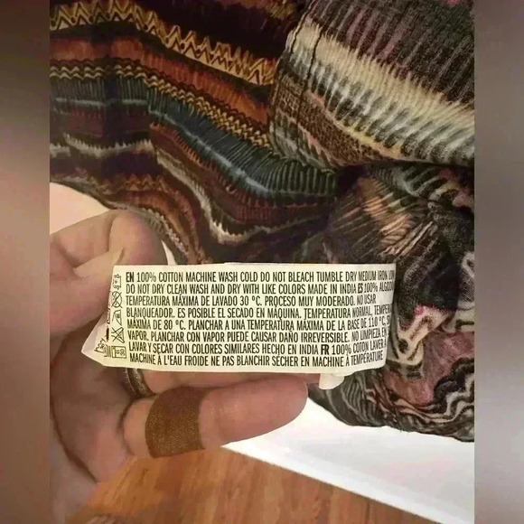 21 Men An American Brand Black Aztec Button Colorful Casual Festival Size XL - Picture 6 of 9